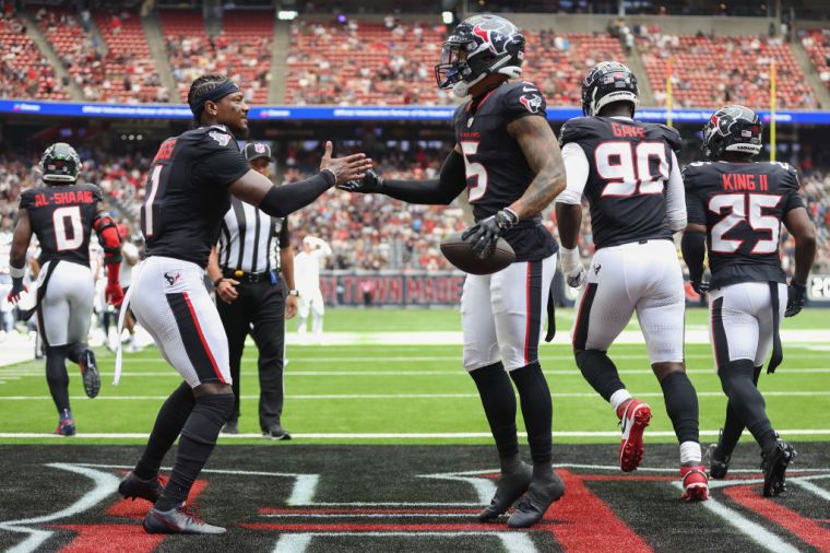 Diggs Celebrates with New Teammates