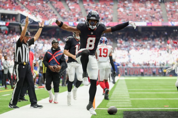 Metchie Celebrates