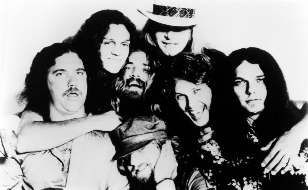 Photo of LYNYRD SKYNYRD and Billy POWELL and Allen COLLINS and Artimus PYLE and Leon WILKESON and Ronnie Van ZANT and Steve GAINES and Gary ROSSINGTON