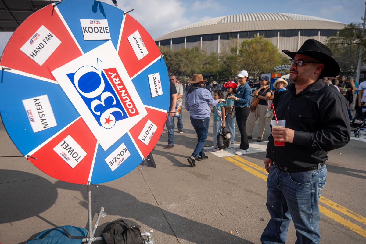 93Q Wheel of Rodeo