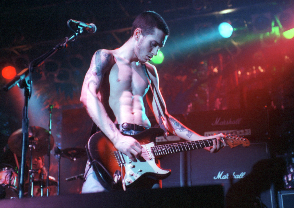 Photo of RED HOT CHILI PEPPERS and John FRUSCIANTE