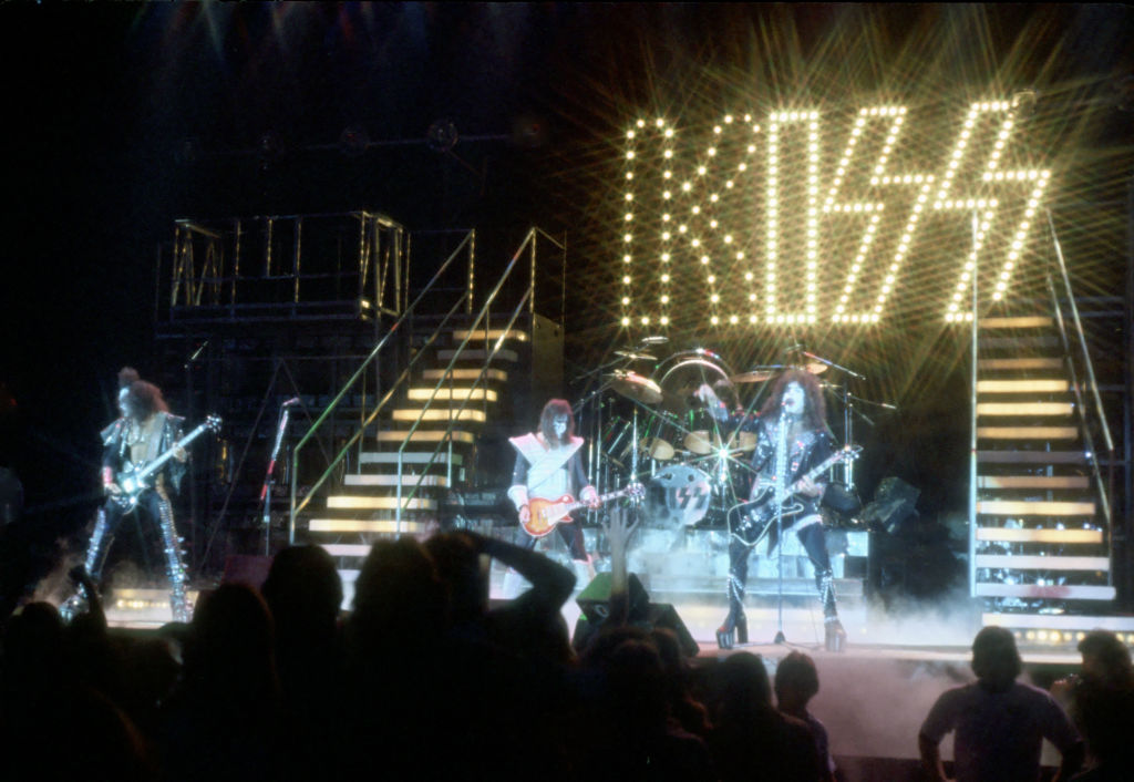 Kiss Performing